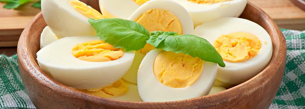 Vejce z pohledu výživy – kolik obsahují bílkovin a opravdu se musíme bát cholesterolu?