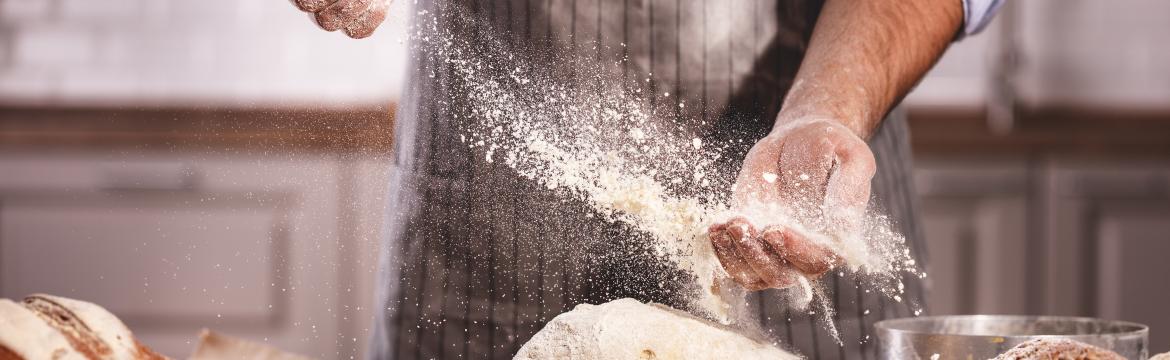 Chemie v kuchyni: Jak funguje kypřicí prášek a co se děje při kynutí?