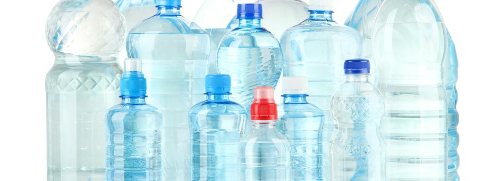 Plastové obaly nápojů a kontroly bezpečnosti potravin v době koronakrize