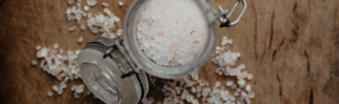 Snížit příjem soli nestačí, vybírejte si kvalitní druhy vhodné právě pro vás