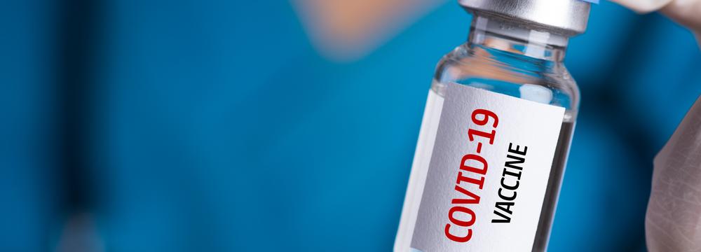 Můžete dostat COVID-19 poté, co jste plně očkováni? Podle lékařů je to vzácné, ale možné