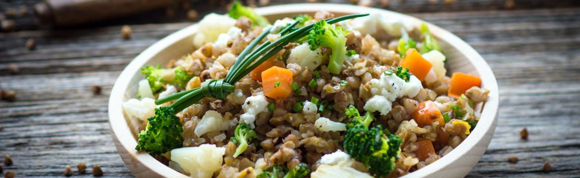 Jak připravit chutné zdravé pokrmy z jáhel, pohanky a krup?