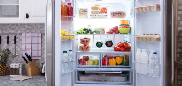 Co (ne)patří do lednice a jak potraviny v chladničce správně rozmístit