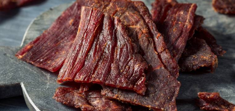 Sušené maso – skvělá svačina plná bílkovin, pro sportovce, při dietě i do přírody