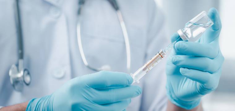 Třetí dávka vakcíny: Proč je potřeba, kdo na ni má nárok a kdy se spustí registrace