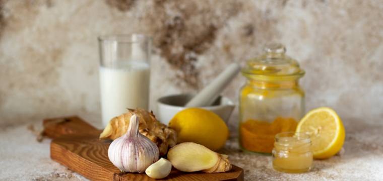 Vitamín C je nuda! Dejme na podzim šanci černému česneku, adaptogenům nebo zázvoru, říká Michaela Bebová