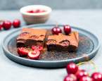 Čokoládové brownie s třešněmi