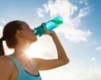 Hydratace jako letní téma: co, kdy a kolik pít během teplých měsíců