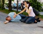 4 basic first aid steps: What do you know to help, not hurt?