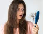 Padání vlasů je zcela normální, může však značit závažnější choroby