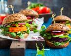 Veganství je stále oblíbenější. Je ale pro nás všežravce skutečně zdravé?