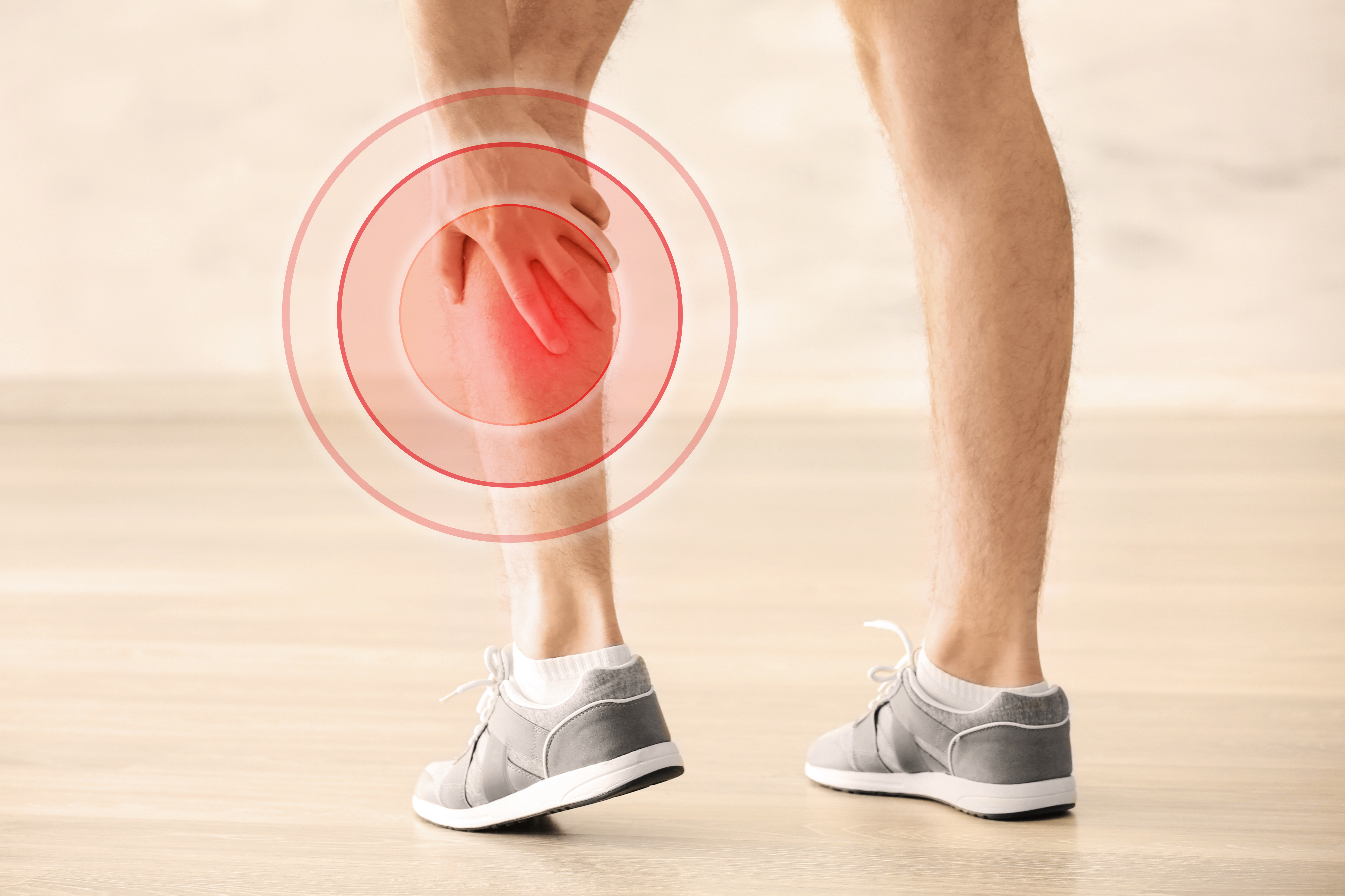 Сильные боли ноги ниже колена причины. Растяжение мышц на ноге икры.